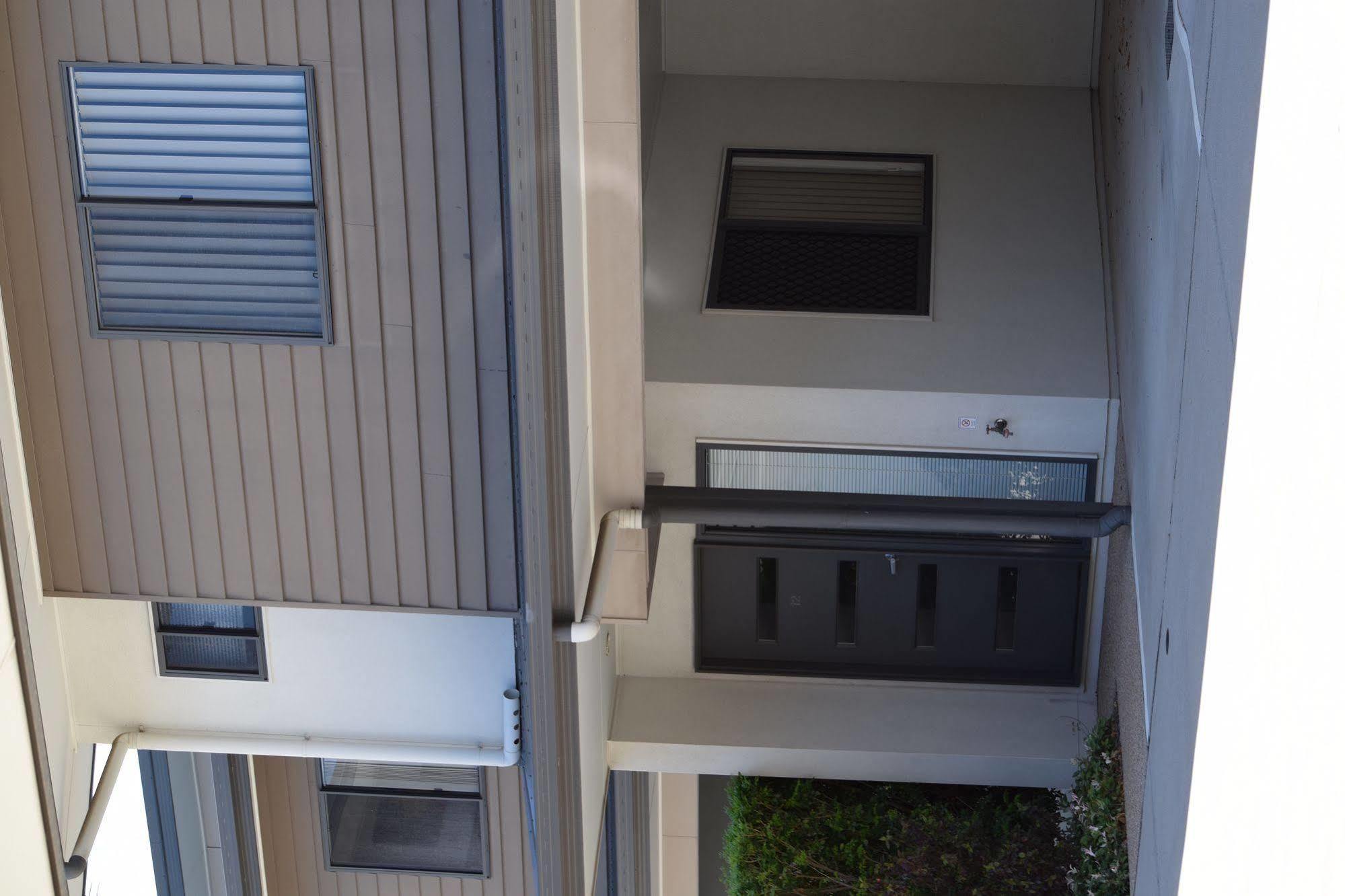Gladstone Heights Executive Apartments Екстериор снимка